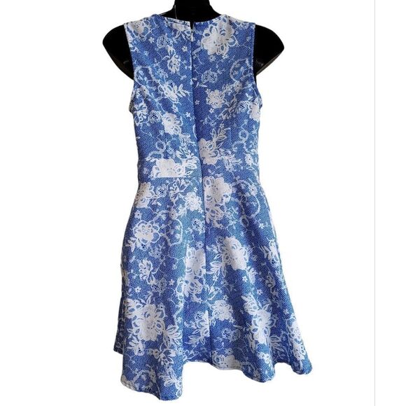 Three Ena Blue and White Sleeveless Floral Print Dress Sz Small - Picture 6 of 8